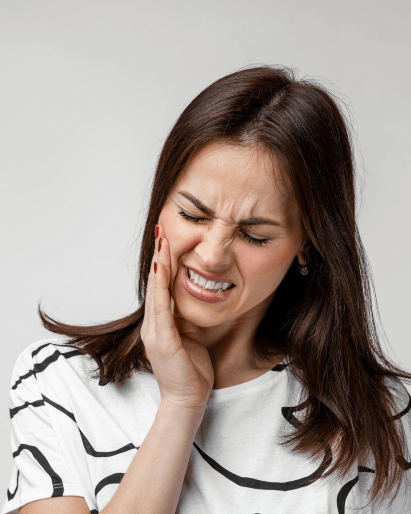 Visit your emergency dentist in Woodland Hills in the case of a Dental Emergency